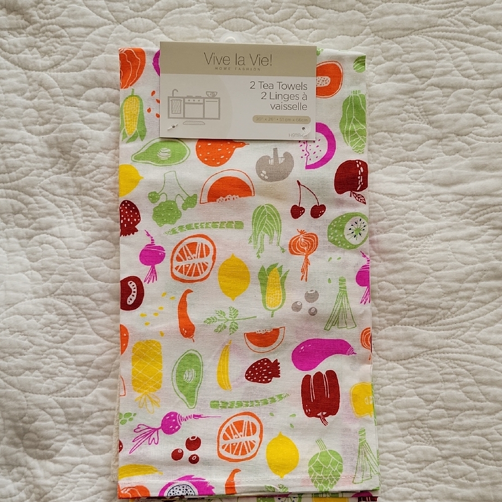 Vive la Vie! Tea/Dish Towels- 2 Pack- New!